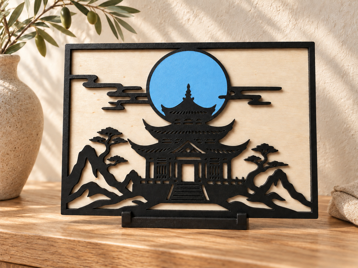 Handbemaltes Japan-Aufstellbild mit Pagode in Himmelblau