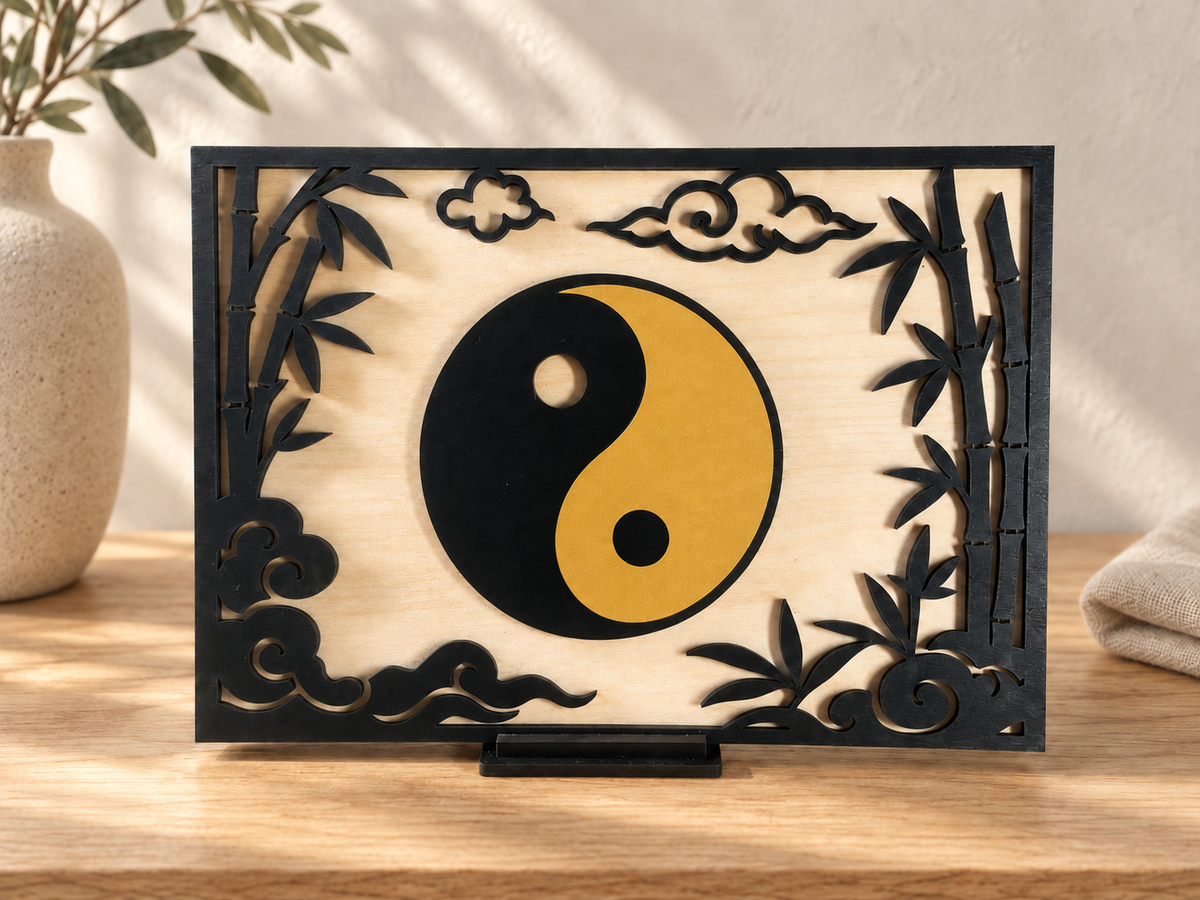 Handbemaltes Yin-Yang-Aufstellbild in Gelbocker